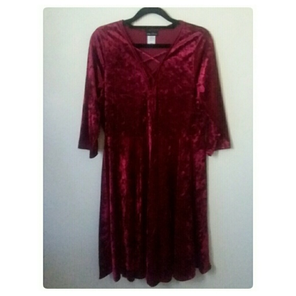PLUS SIZE VELVET DRESS! AMOST GONE! - Picture 4 of 5